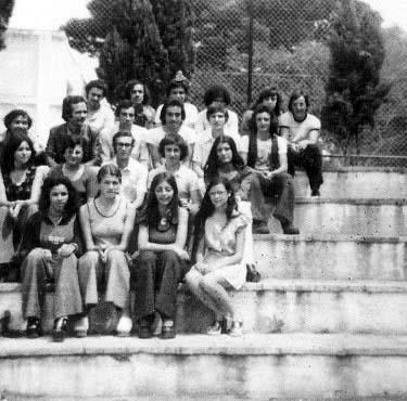 i_1973-1974_3 com_b.jpg - Instituto Politecnico Español-TANGER / MARRUECOSAño 1973-74, fin de curso, 3º de COMERCIOEnviada por Javier Herrero Sta. Marin, Mari paz.Malika, Conchi Lara, Elvira Herrero, Ana Mª de la Peña, Mª Helena.